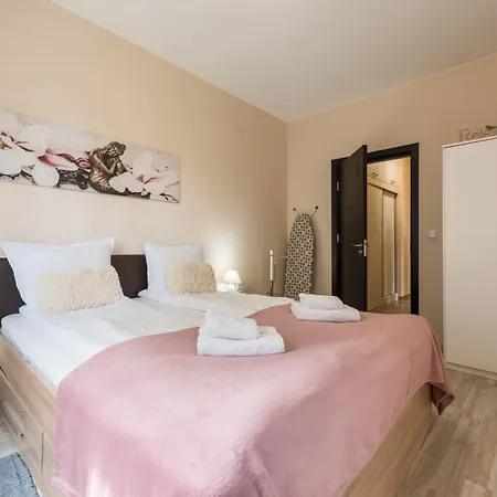 Lejlighed Two Bedroom Cathedral View *