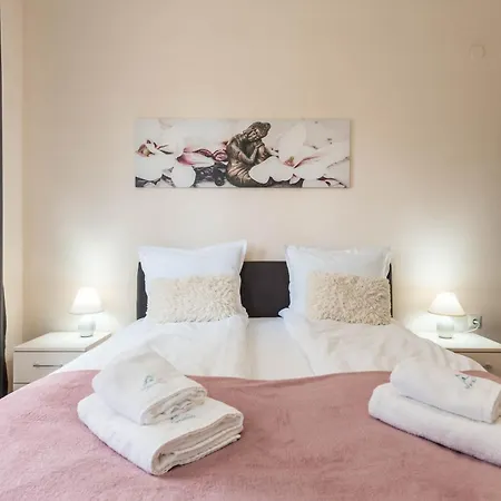 Apartment Two Bedroom Cathedral View Varna